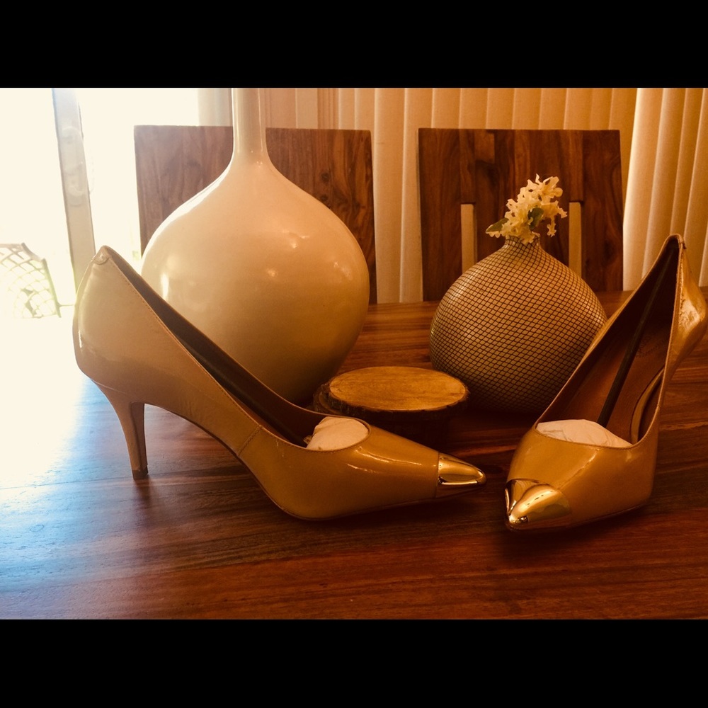 Corso como beige heel